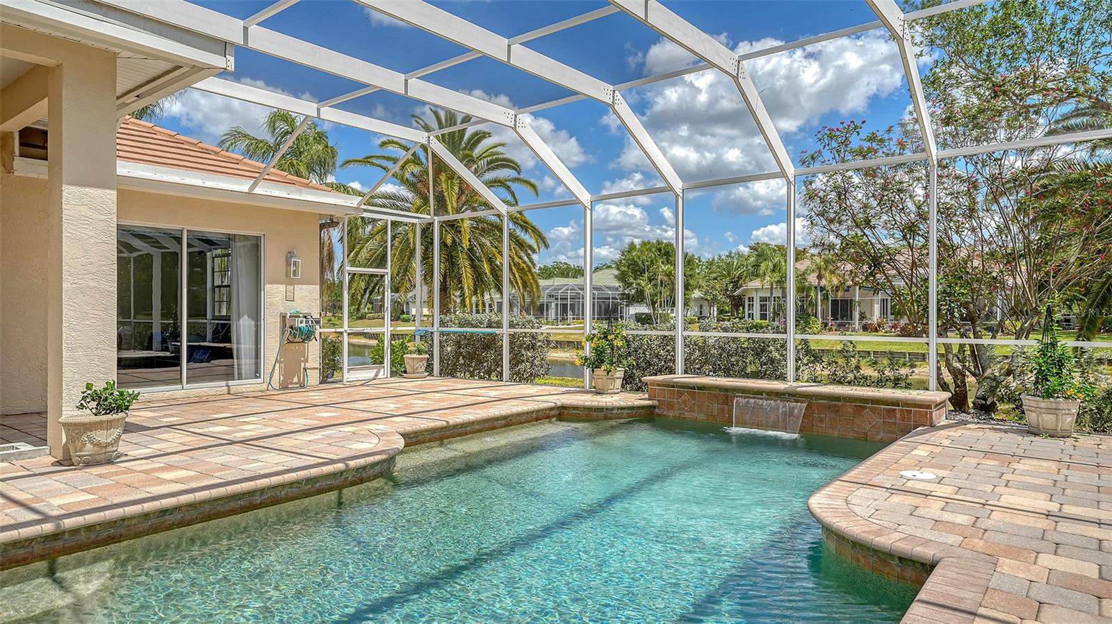 UNIVERSITY PARK COUNTRY CLUB - Residential