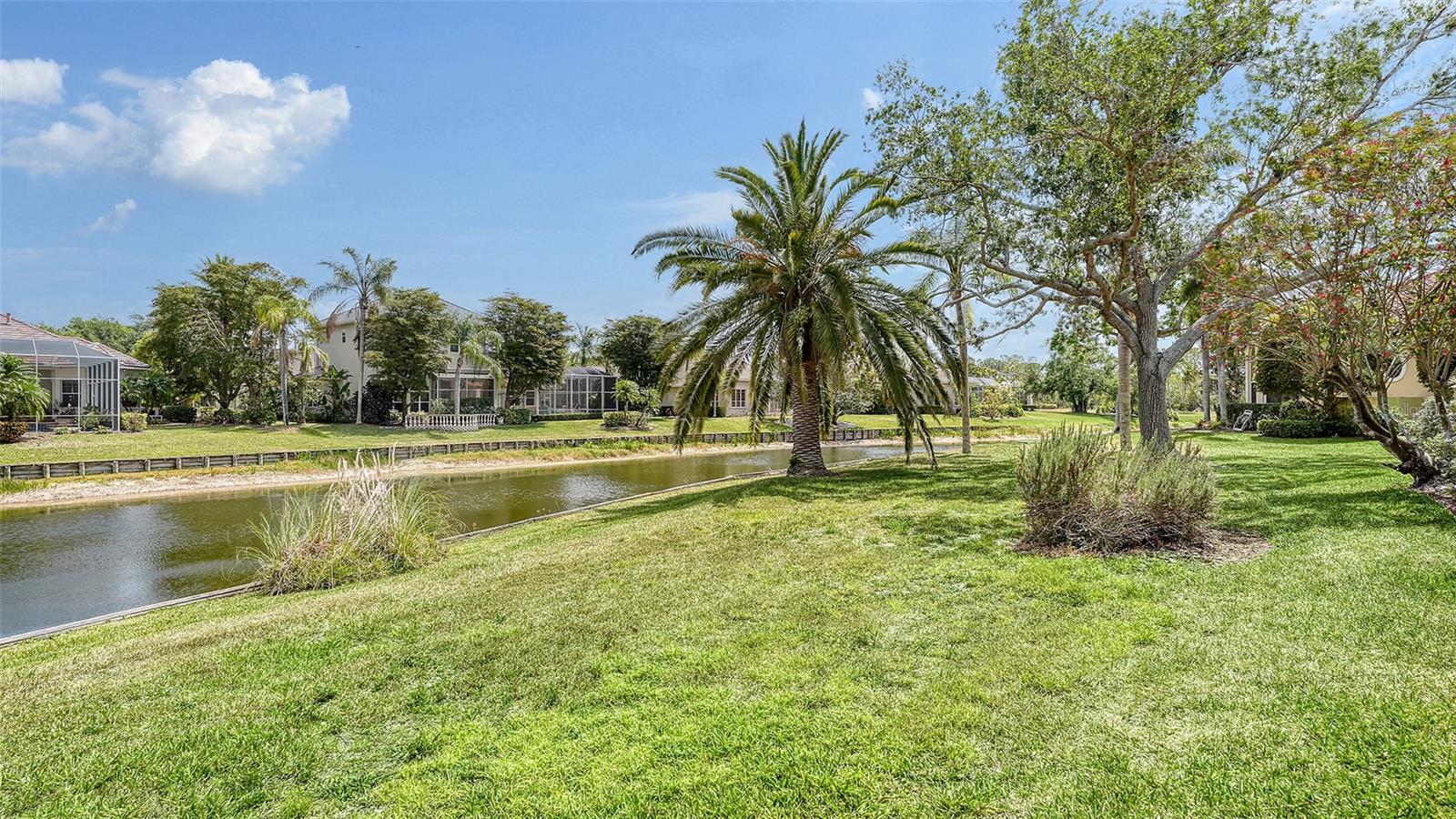 UNIVERSITY PARK COUNTRY CLUB - Residential