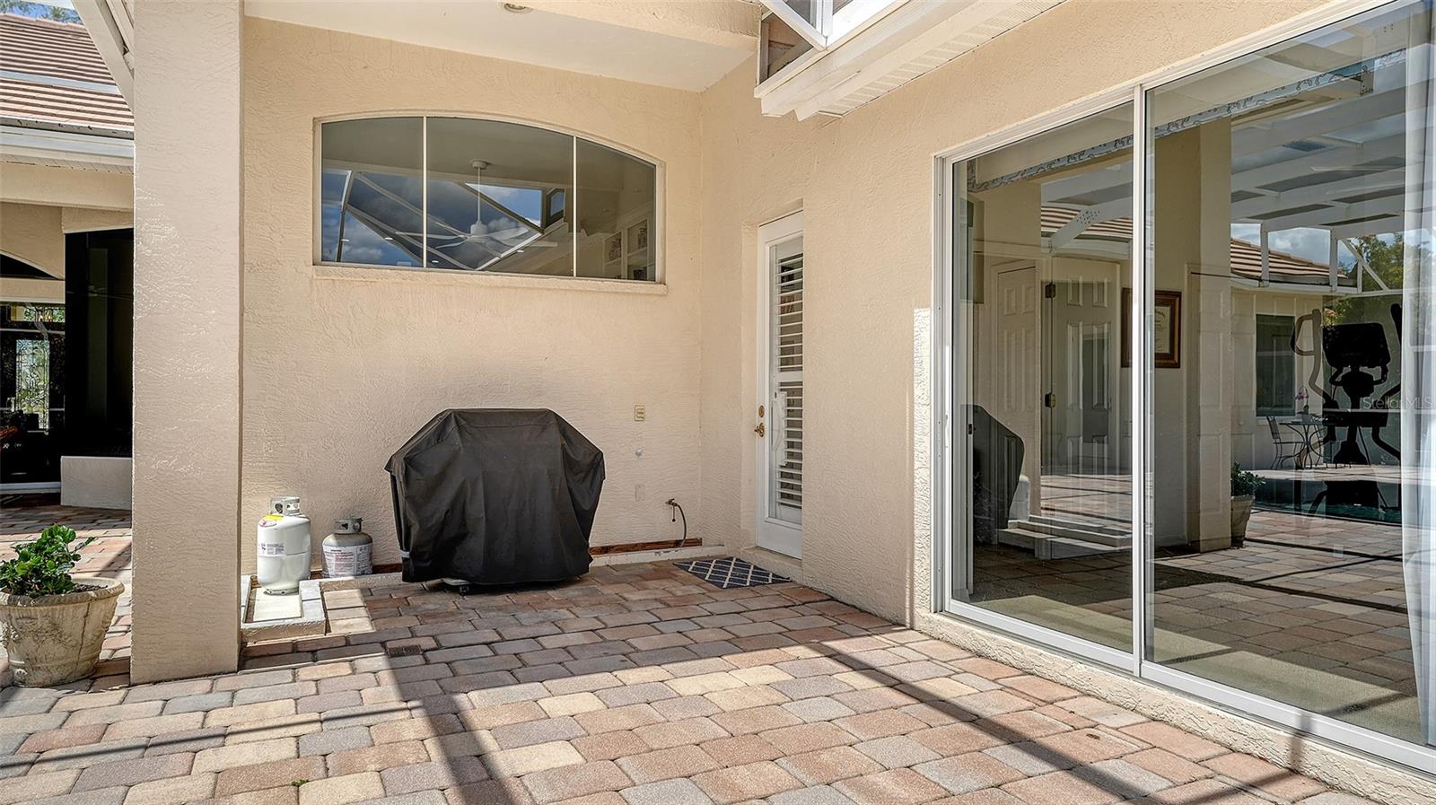 UNIVERSITY PARK COUNTRY CLUB - Residential