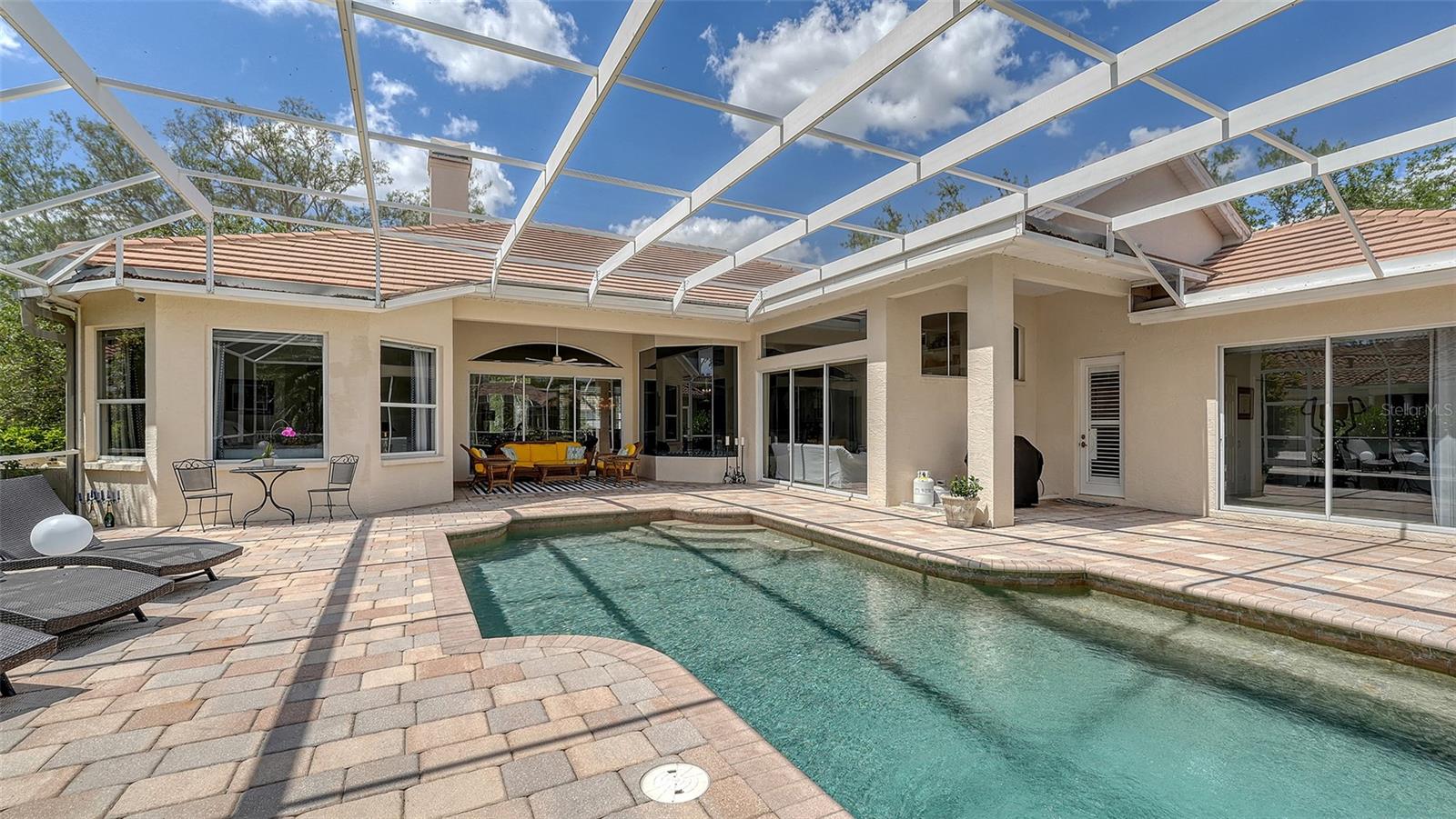 UNIVERSITY PARK COUNTRY CLUB - Residential