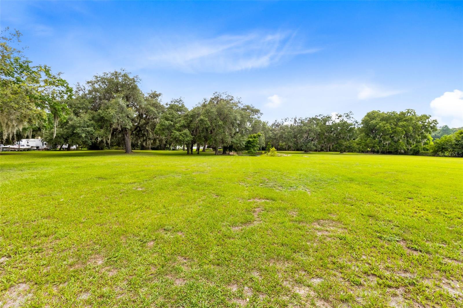 RUNNYMEDE NORTH HALF TOWN OF - Land