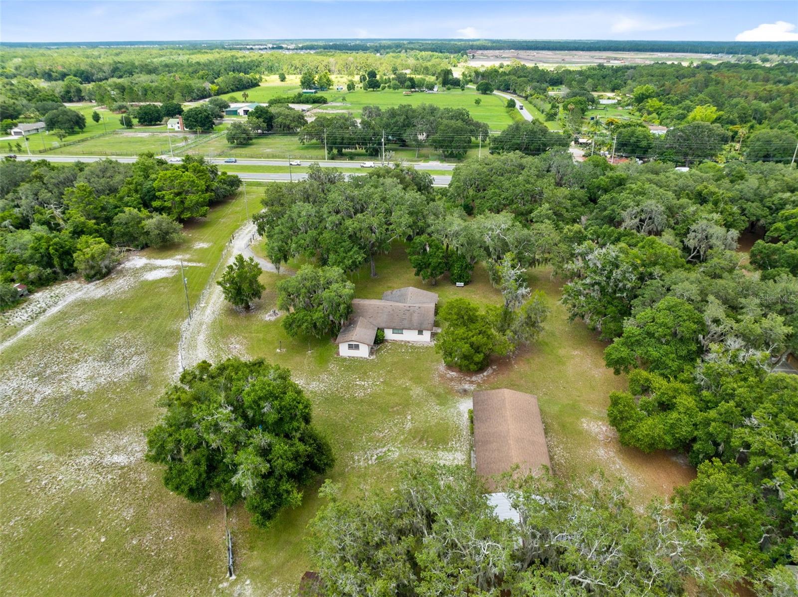 RUNNYMEDE NORTH HALF TOWN OF - Land