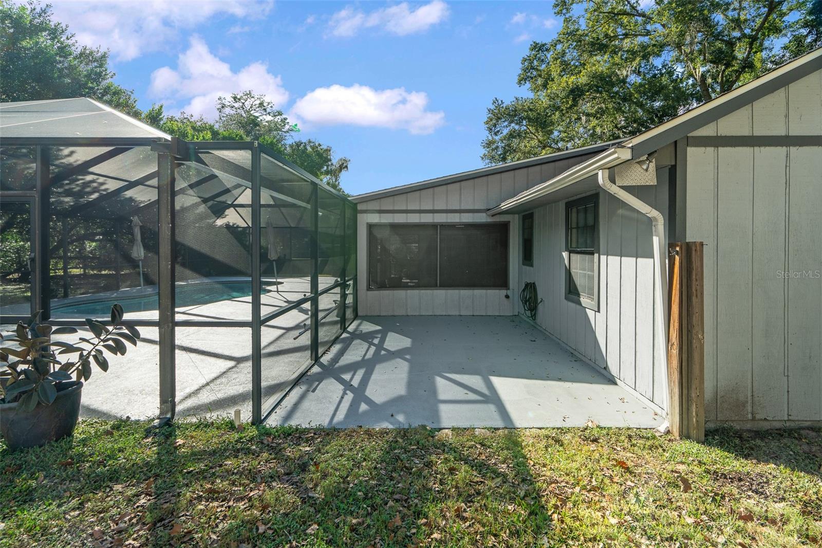 WINDSTREAM - Residential Lease