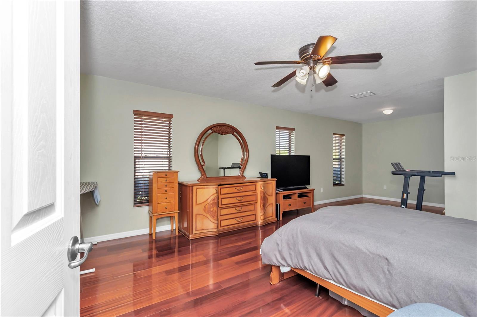 THE ARBORS - Residential