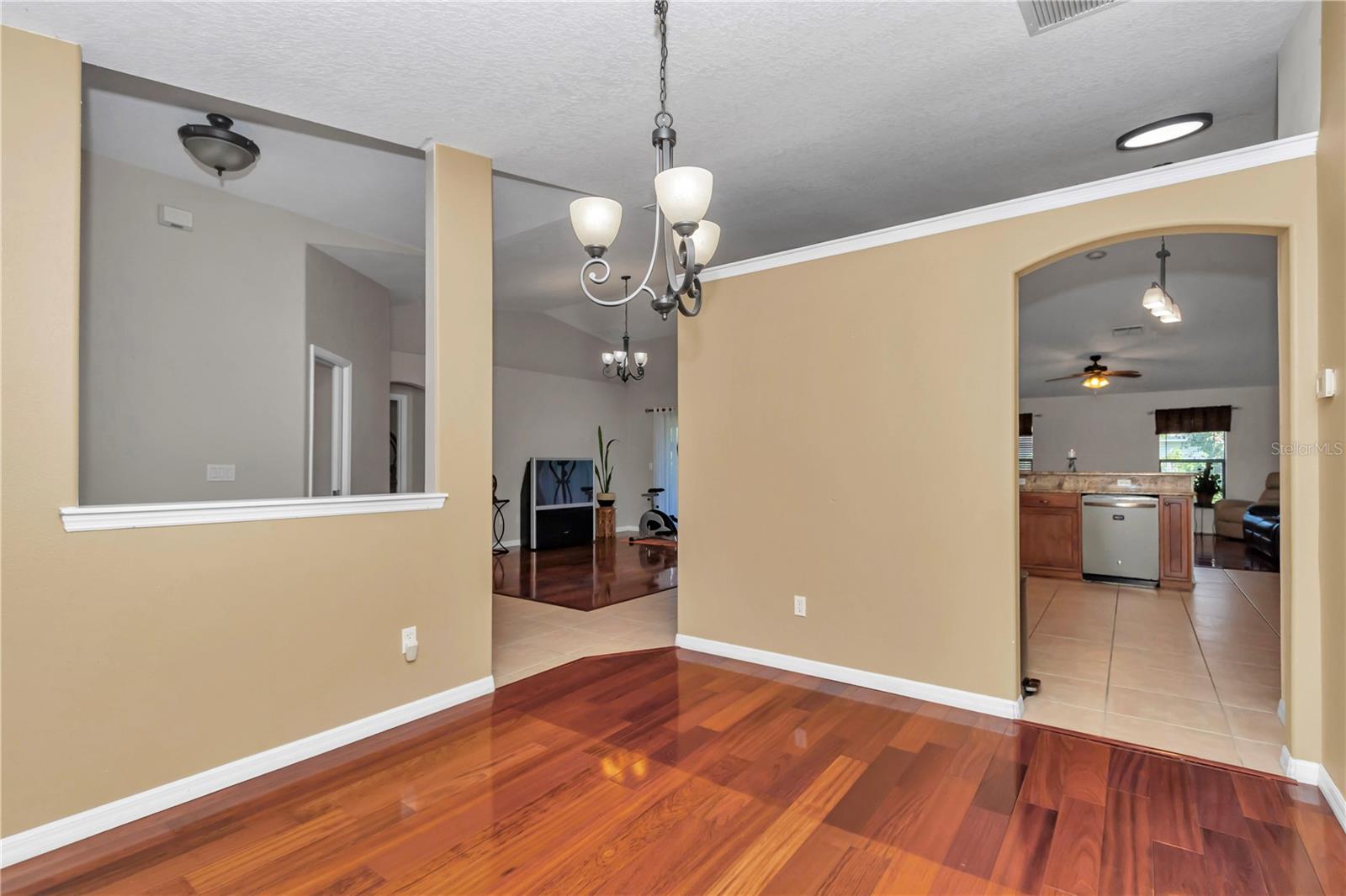 THE ARBORS - Residential