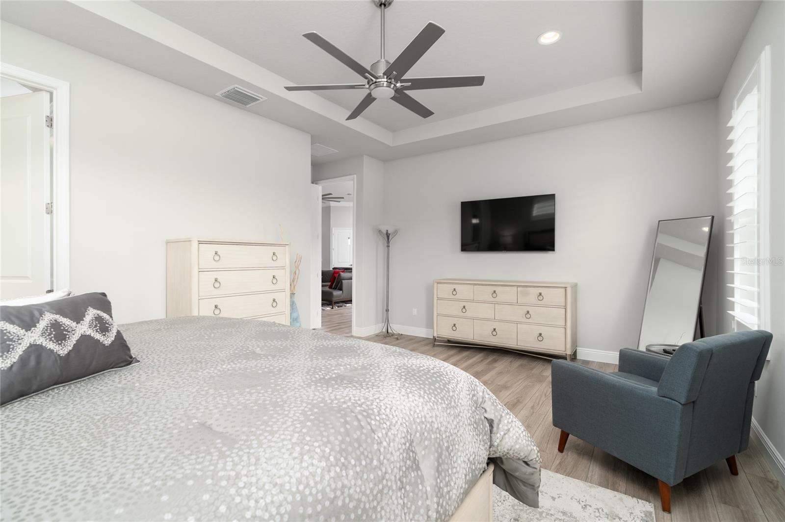 PALMS PH 4 - Residential