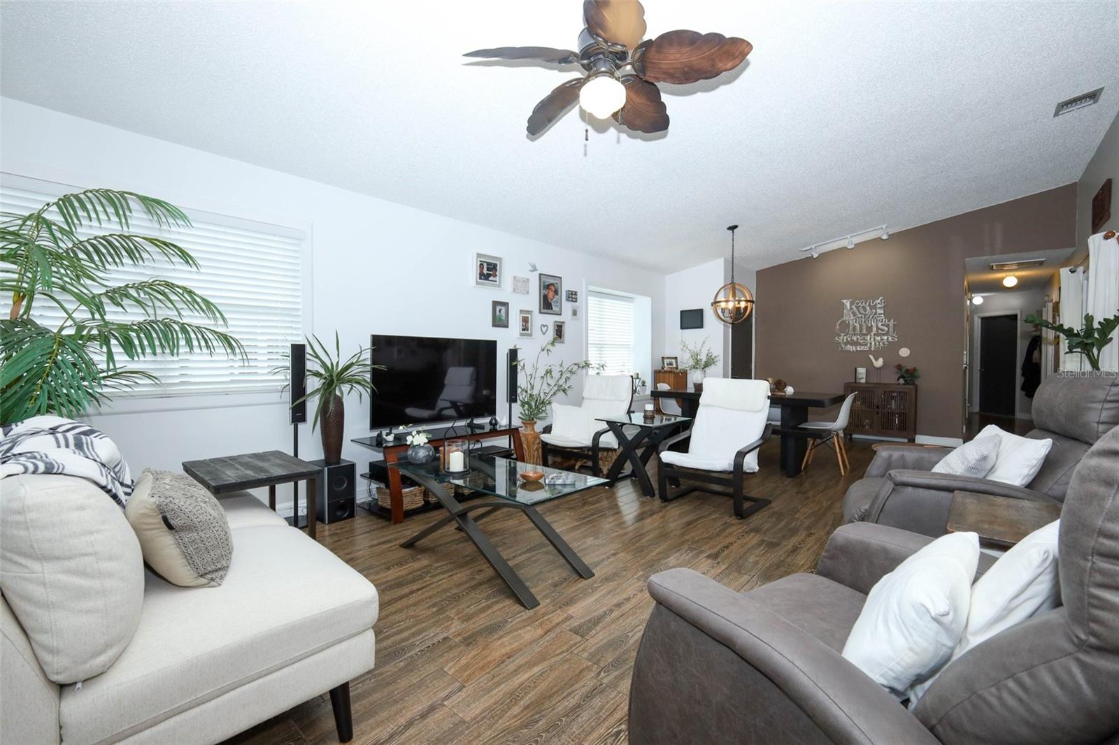 DANBURY MILL UNIT 1 - Residential