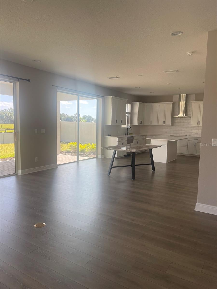 RIVERSIDE PRESERVE PH 1 - Residential Lease