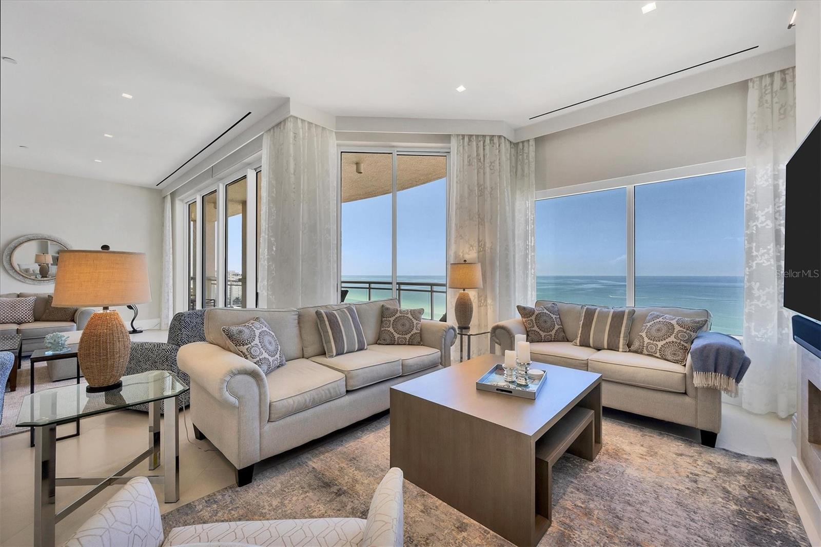 THE BEACH RESIDENCES - Residential