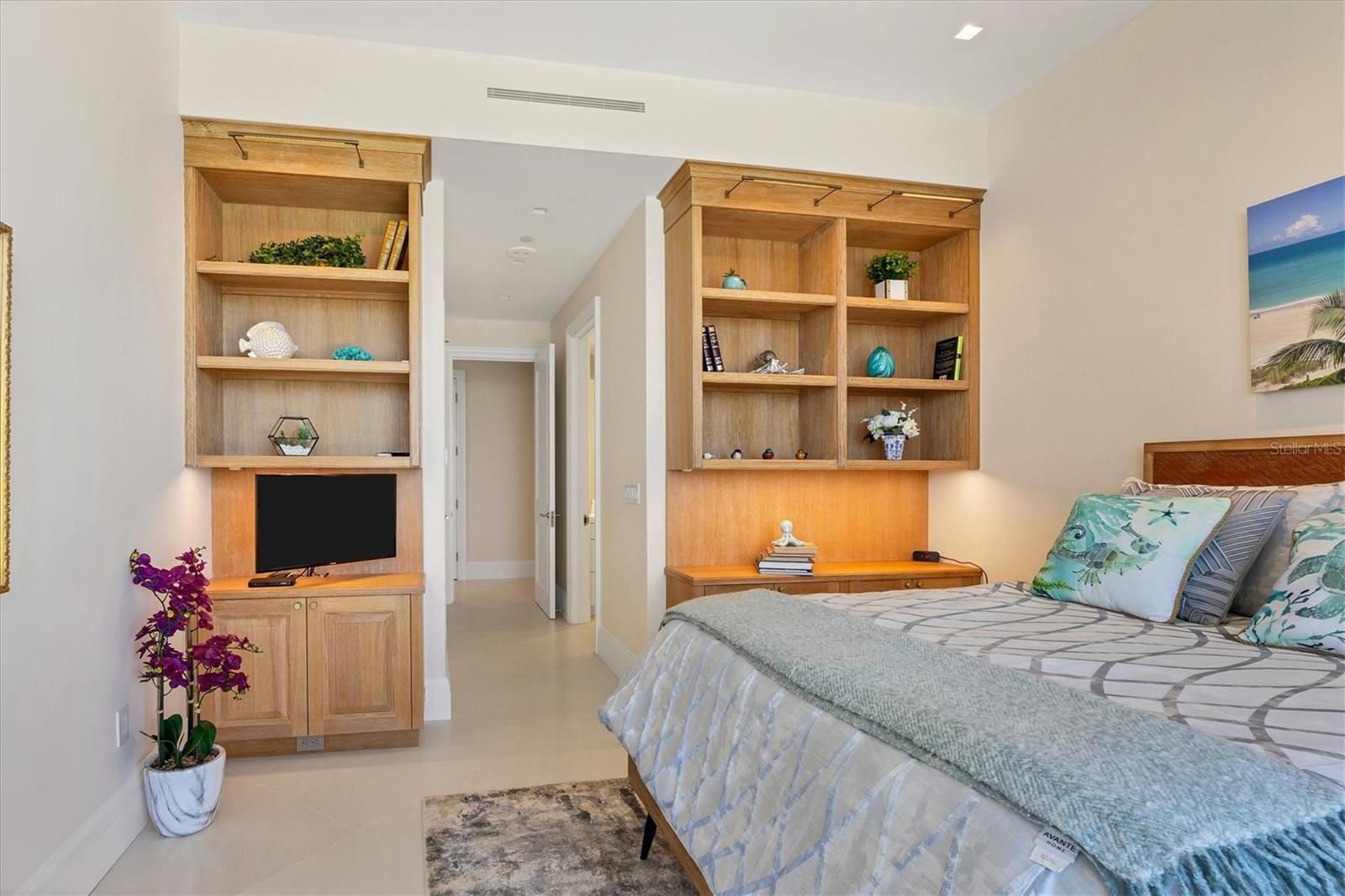 THE BEACH RESIDENCES - Residential