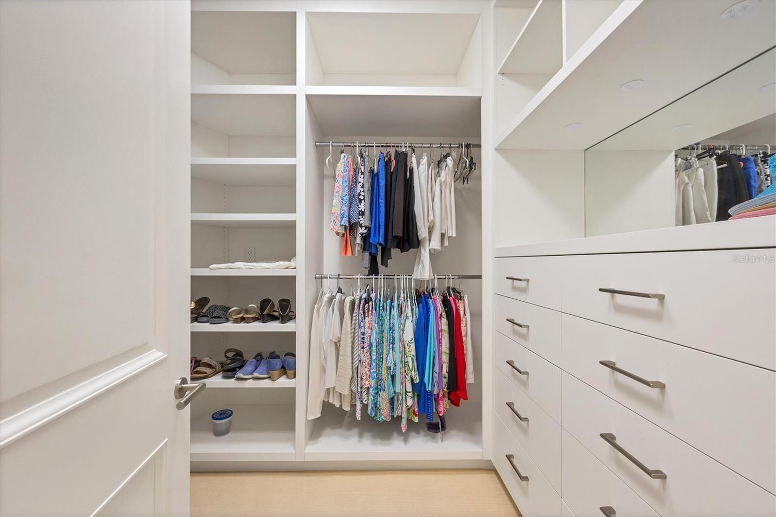 THE BEACH RESIDENCES - Residential