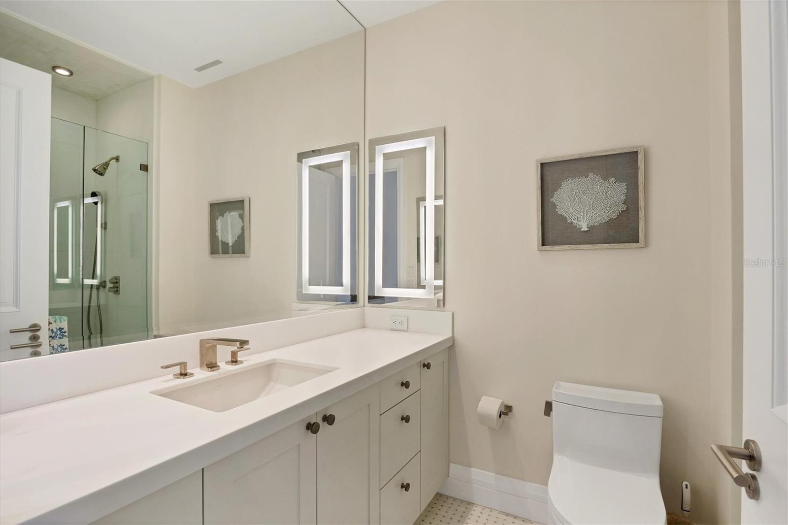 THE BEACH RESIDENCES - Residential