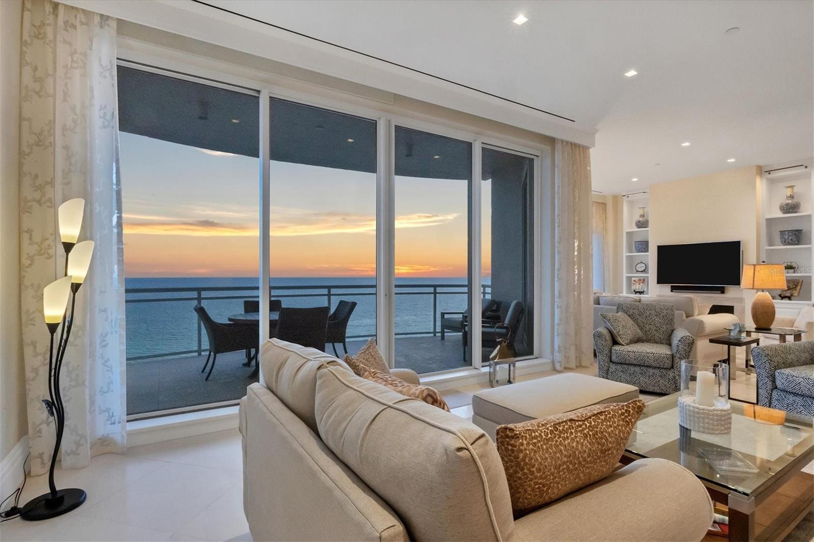 THE BEACH RESIDENCES - Residential