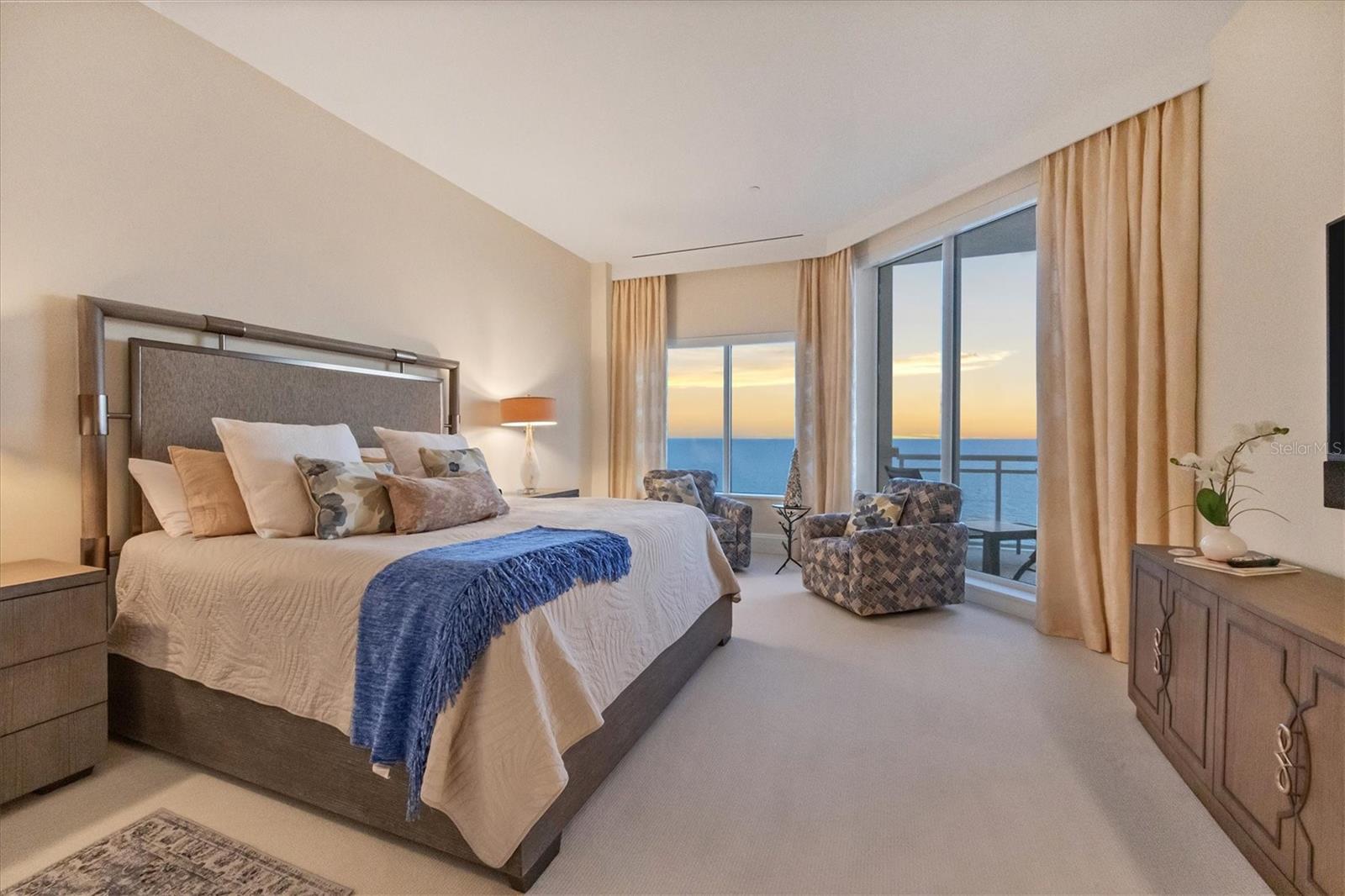 THE BEACH RESIDENCES - Residential