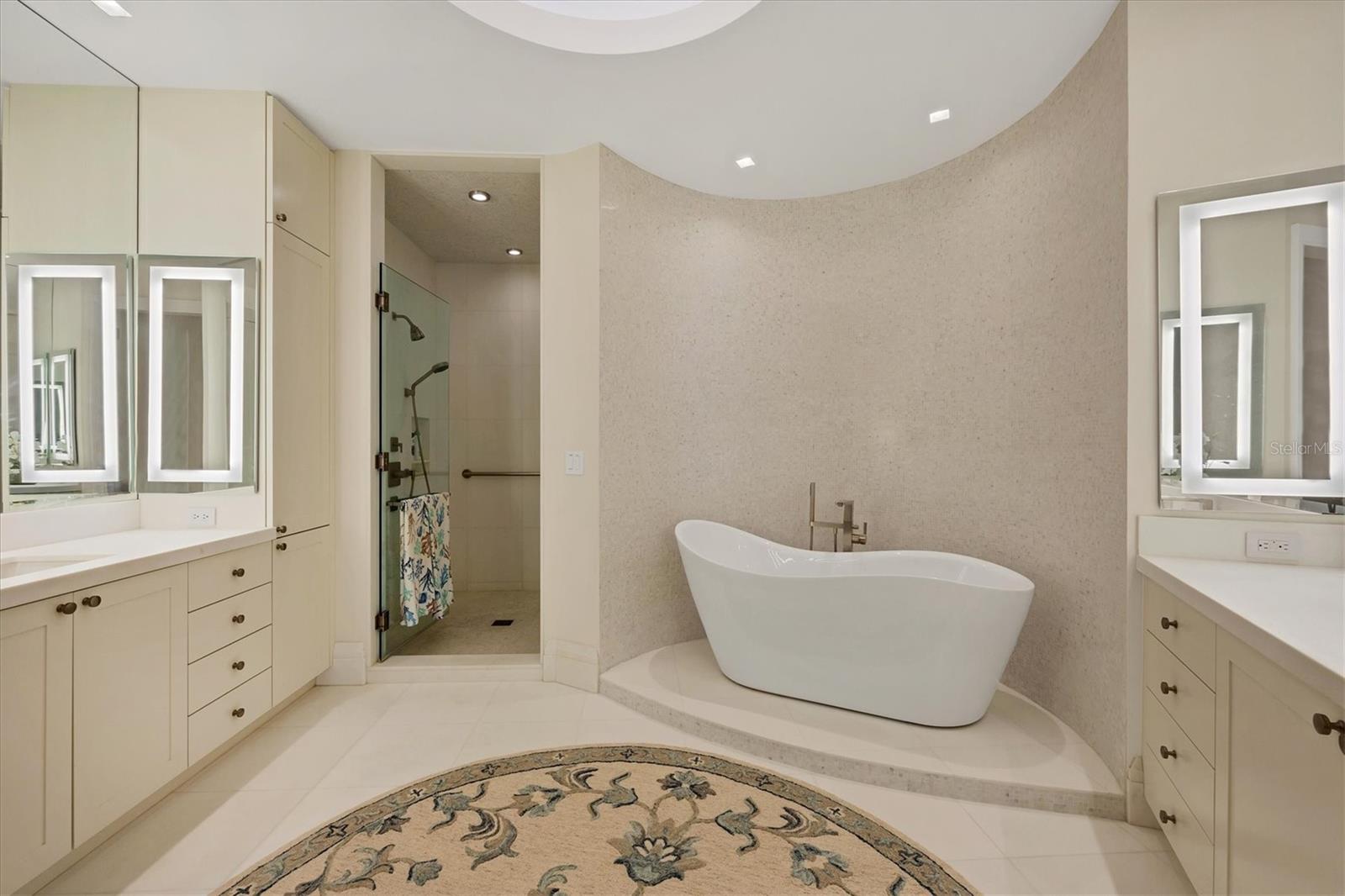 THE BEACH RESIDENCES - Residential