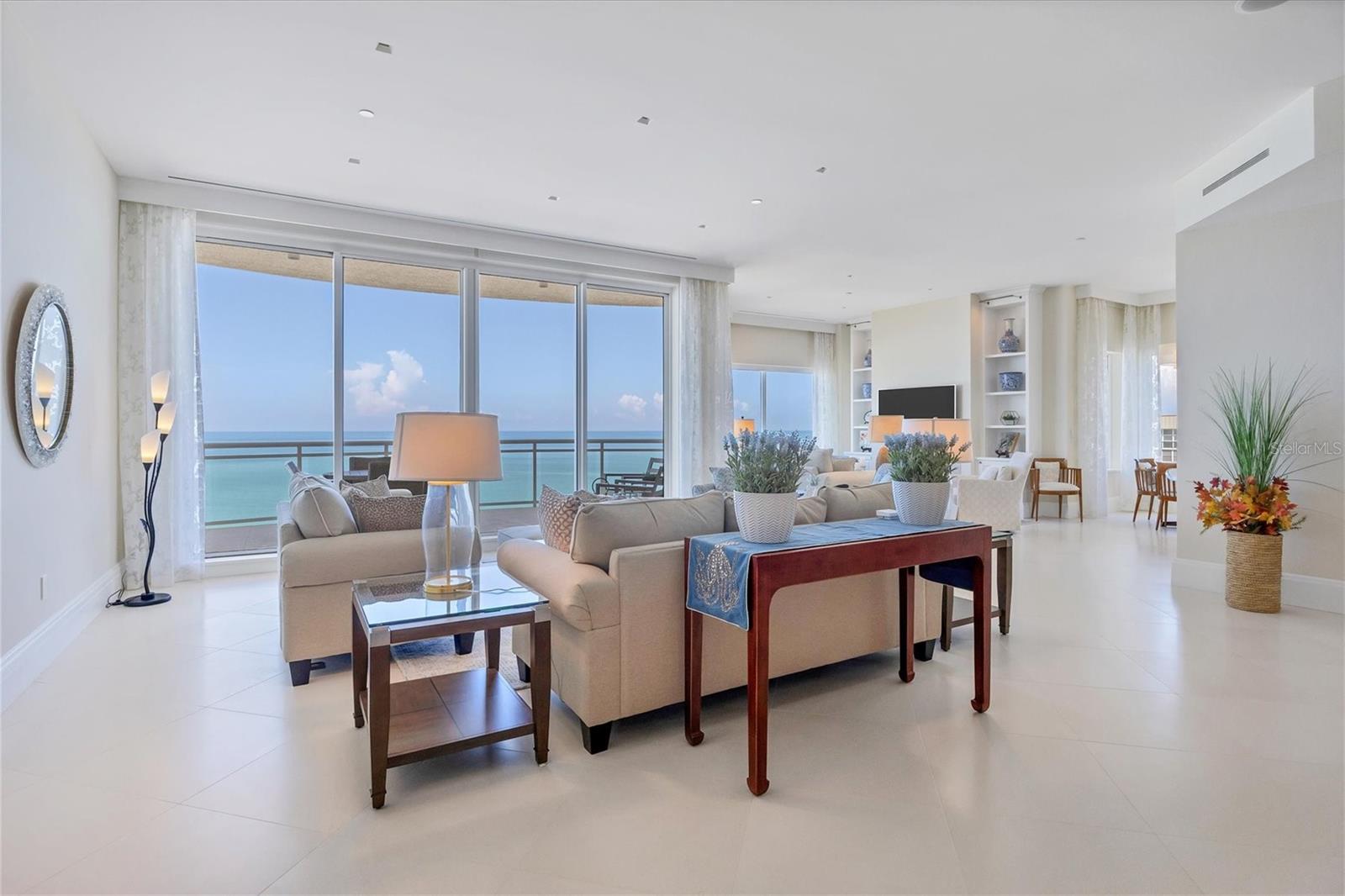 THE BEACH RESIDENCES - Residential