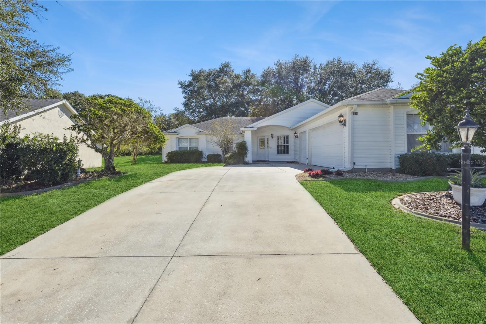 4936 SAWGRASS LAKE CIRCLE