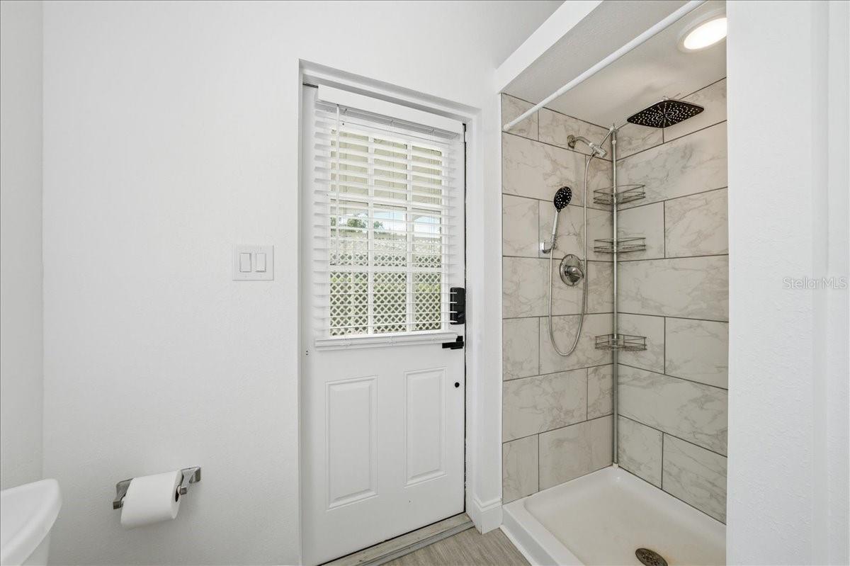 LEWIS ISLAND SEC 1 - Residential Lease