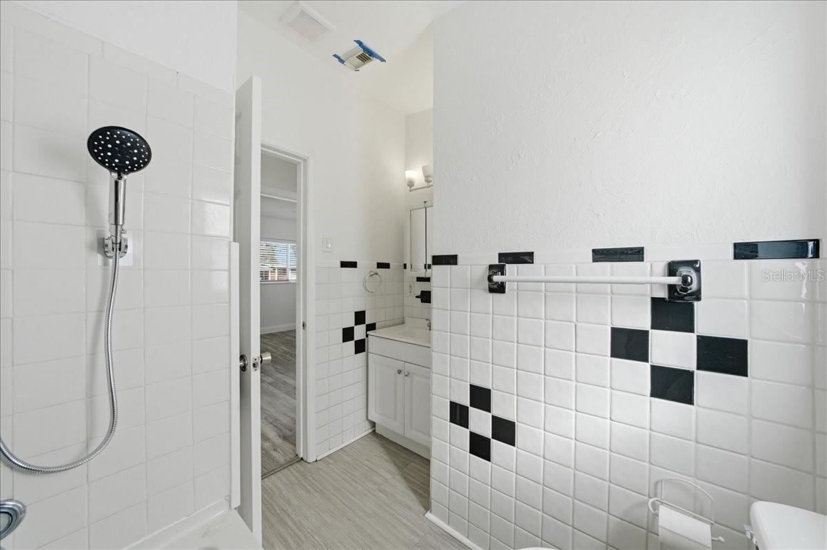 LEWIS ISLAND SEC 1 - Residential Lease