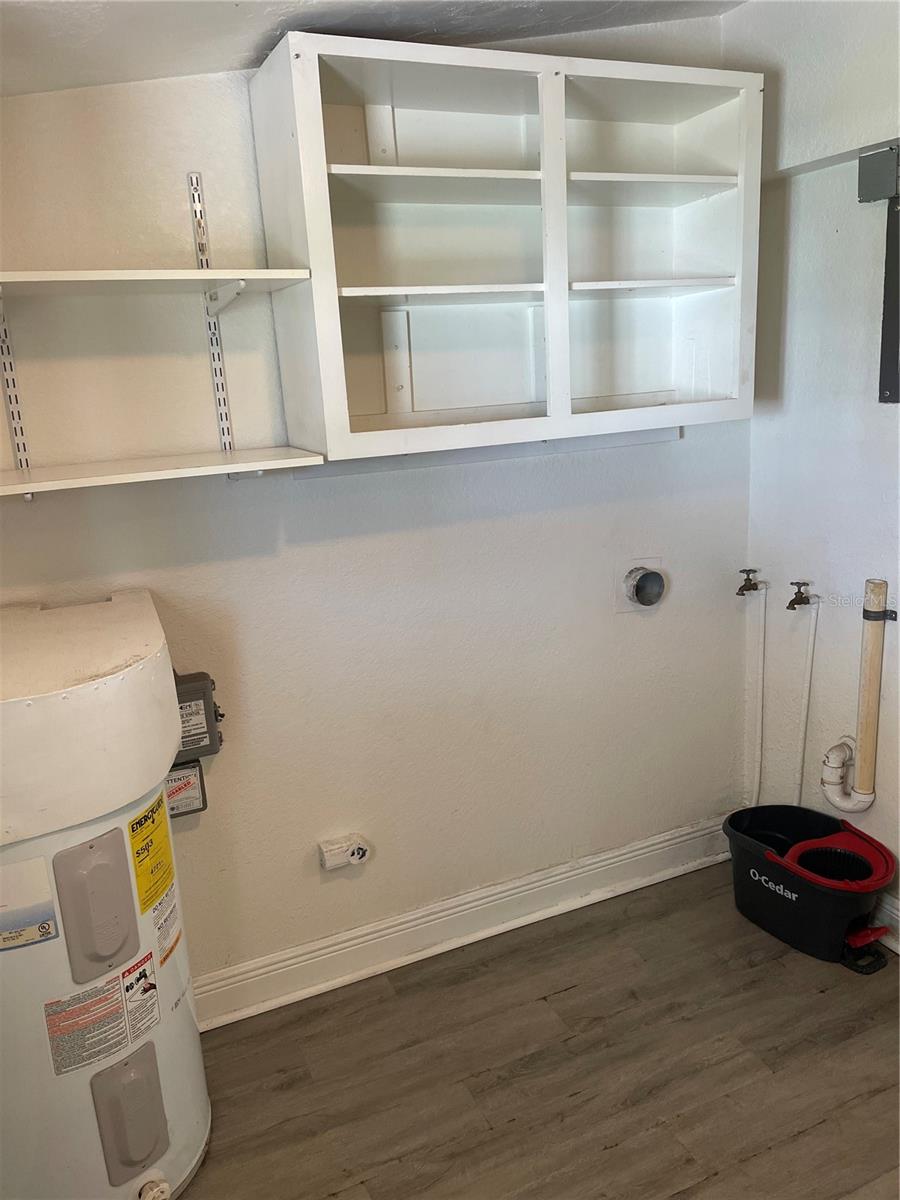 SUN RAY HOMES - Residential