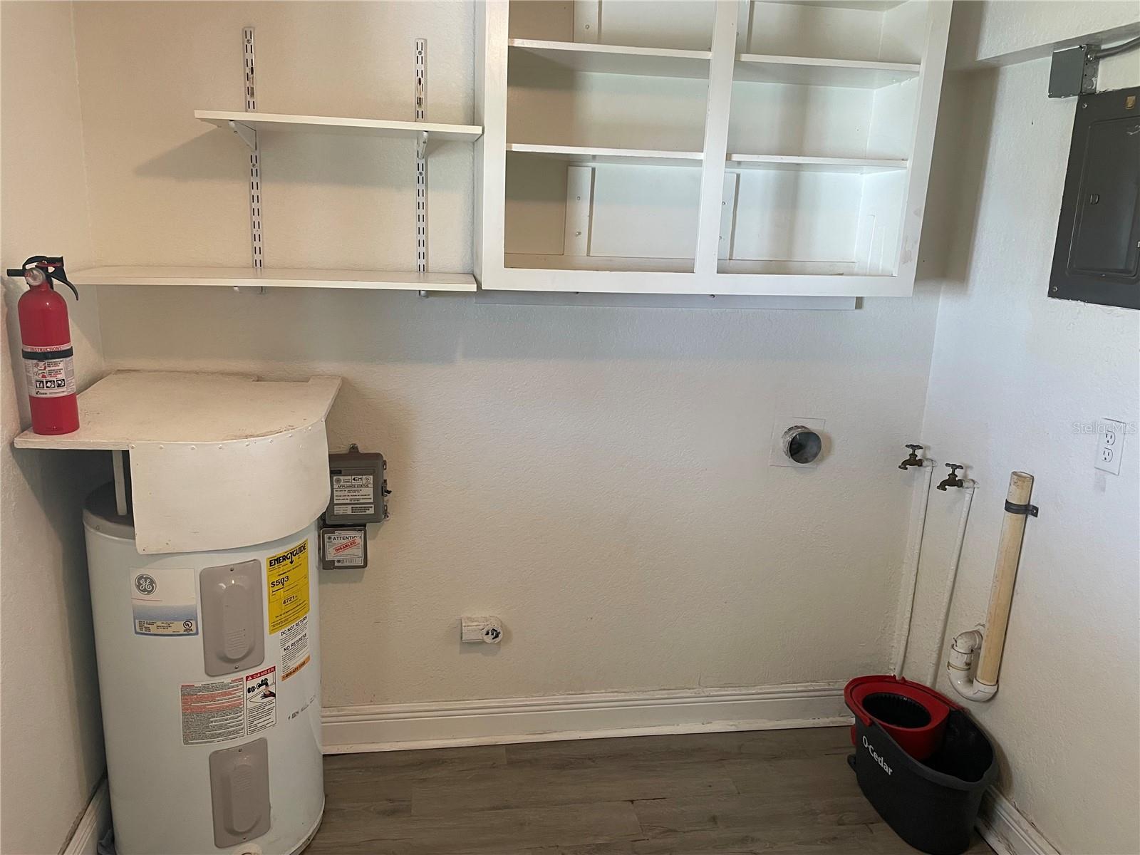 SUN RAY HOMES - Residential