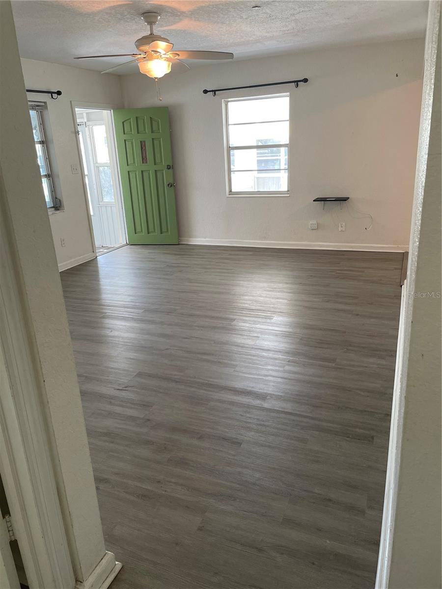 SUN RAY HOMES - Residential