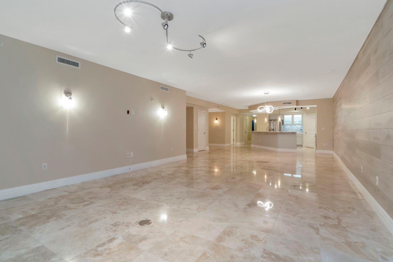 UTOPIA CONDO - Residential