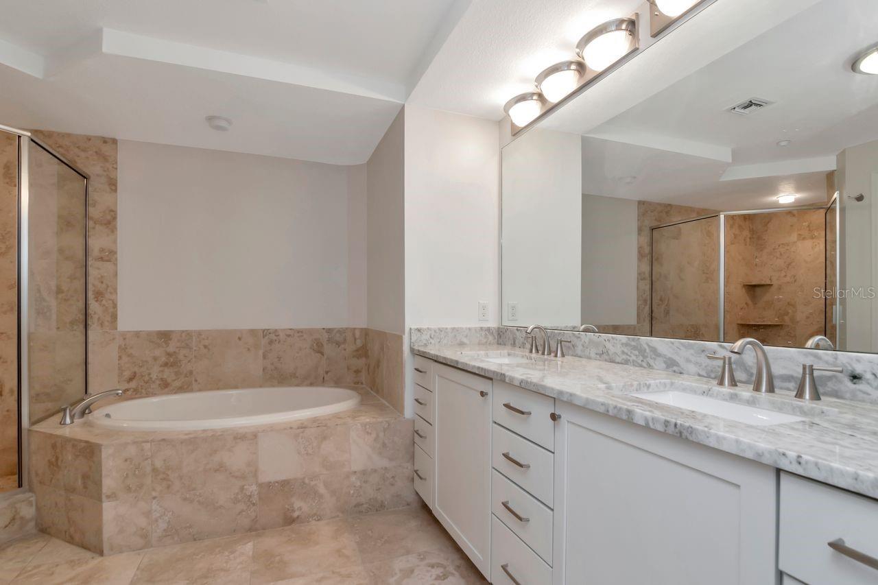 UTOPIA CONDO - Residential