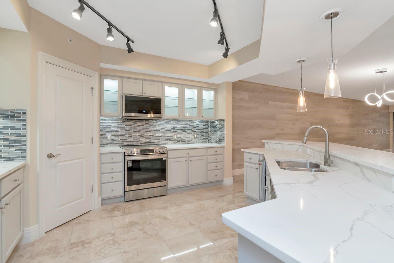 UTOPIA CONDO - Residential