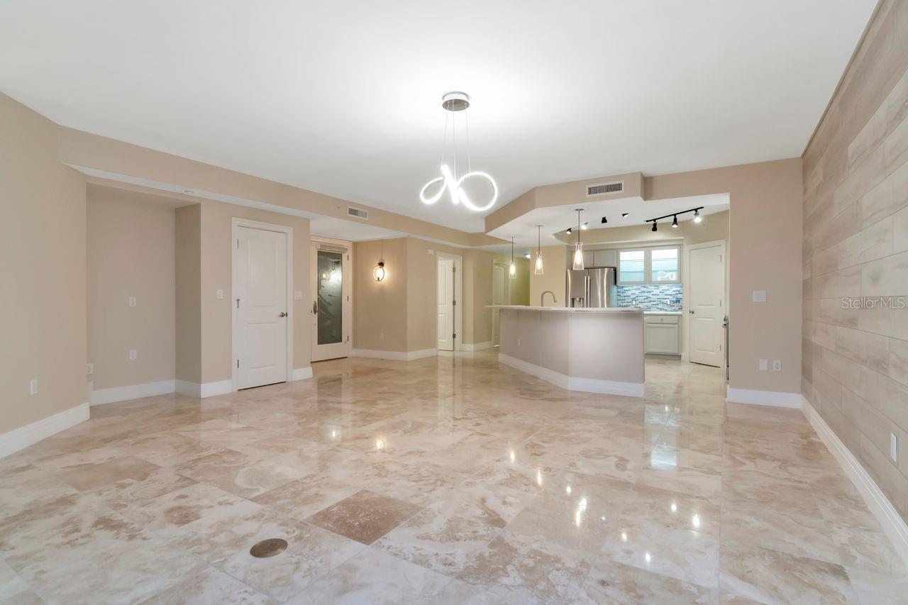 UTOPIA CONDO - Residential