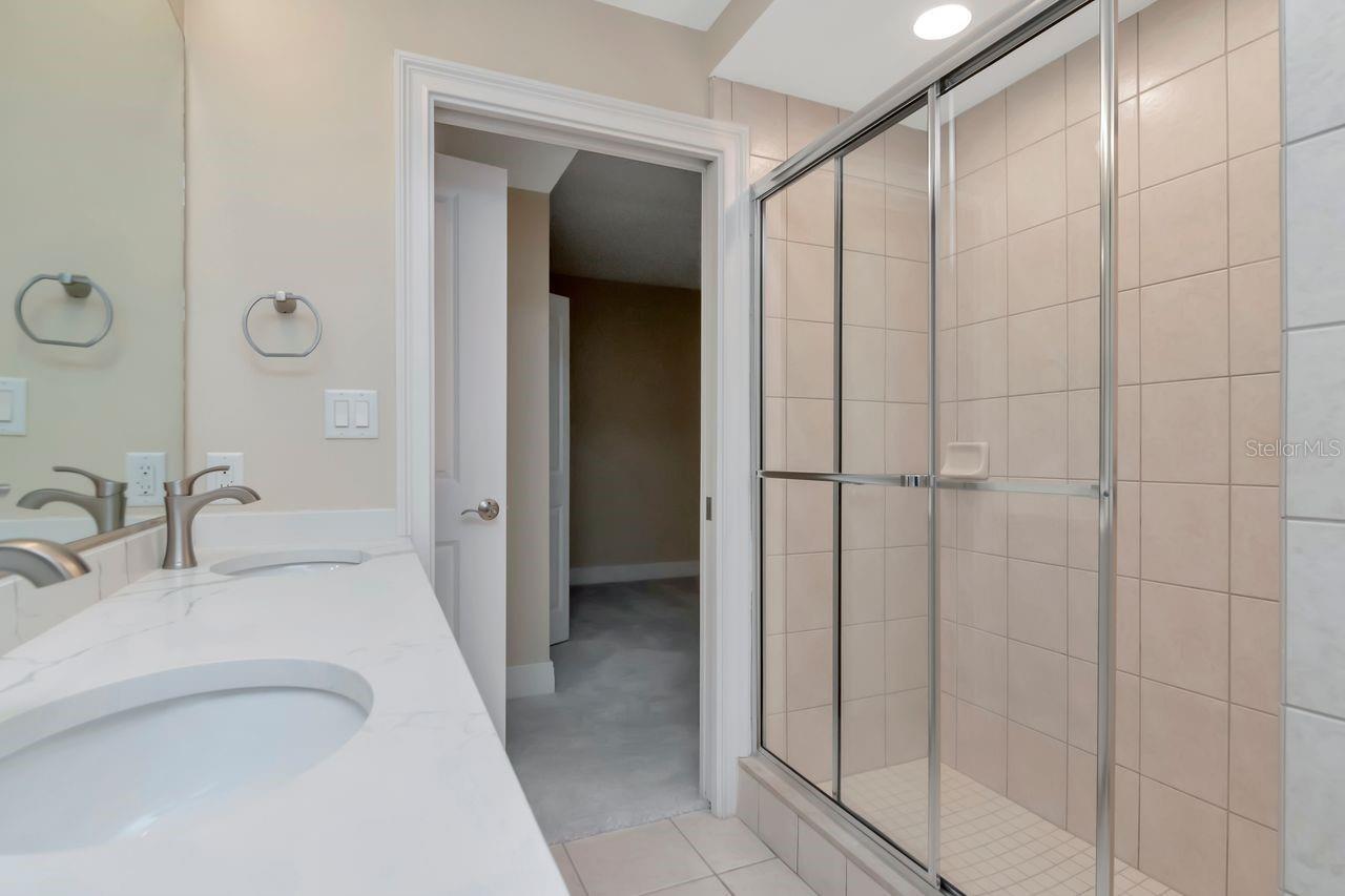 UTOPIA CONDO - Residential