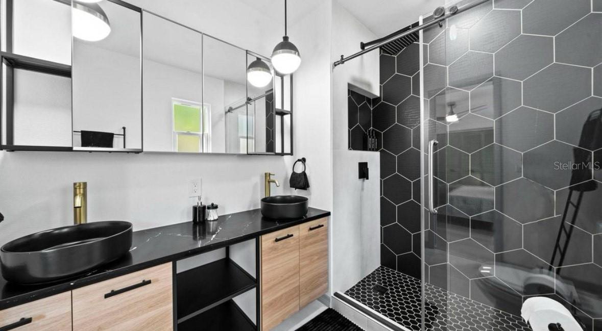 SANDY WOODS - Residential Lease