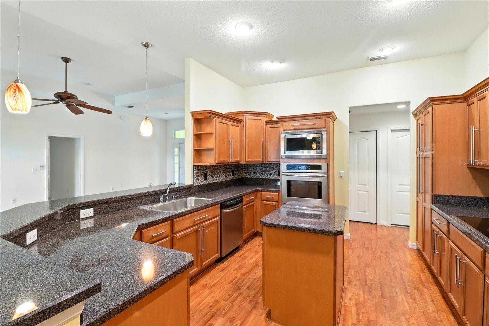 INVERNESS HIGHLANDS WEST - Residential