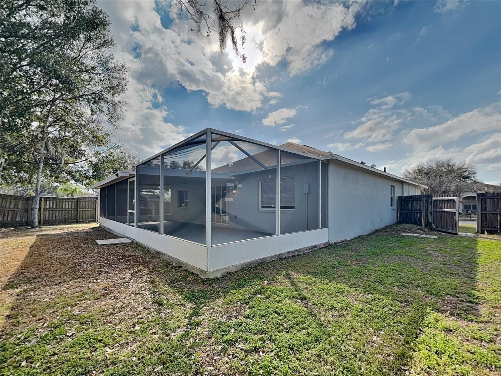 COUNTRY HILLS EAST UNIT NINE - Residential Lease