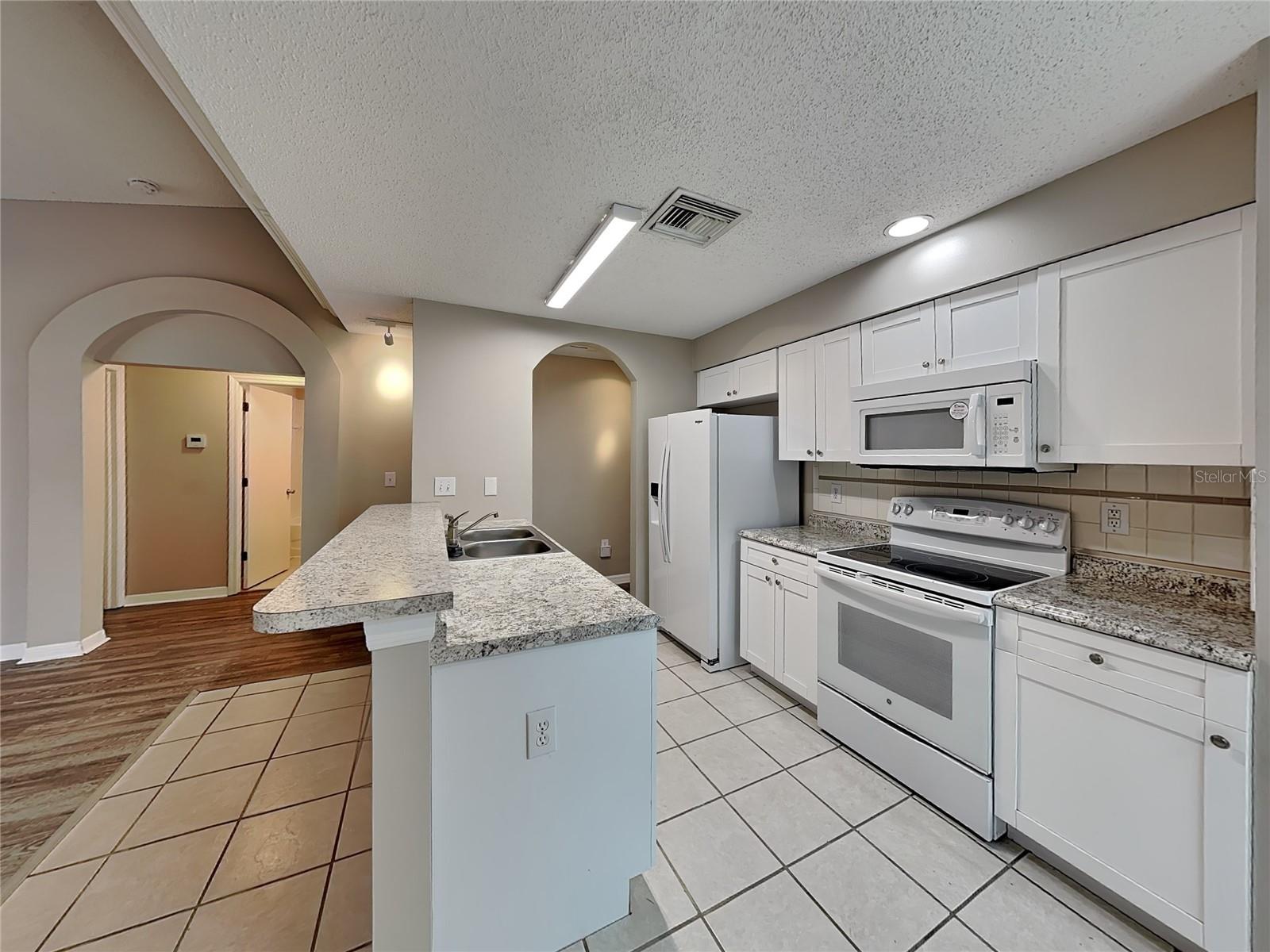 COUNTRY HILLS EAST UNIT NINE - Residential Lease