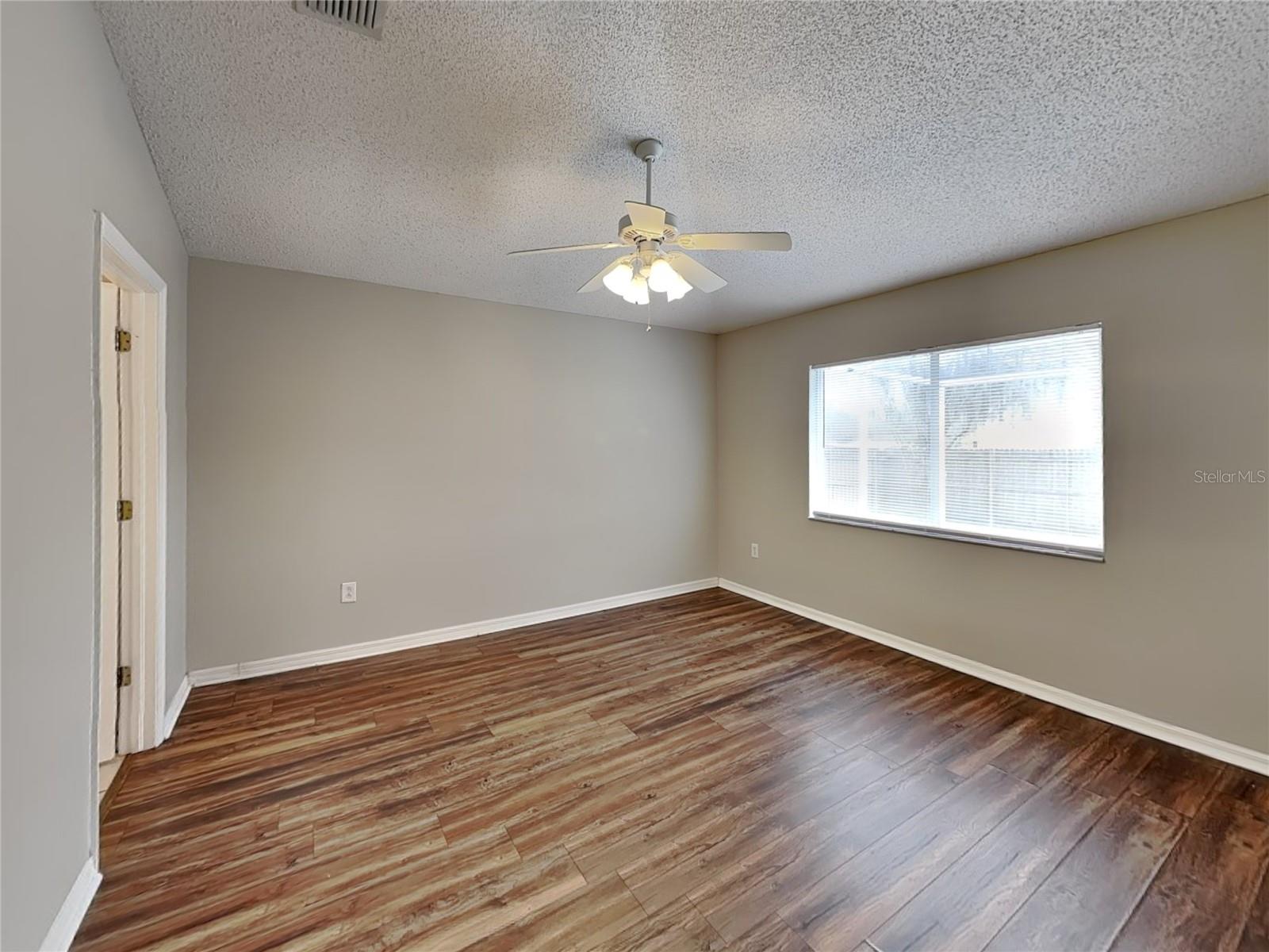 COUNTRY HILLS EAST UNIT NINE - Residential Lease