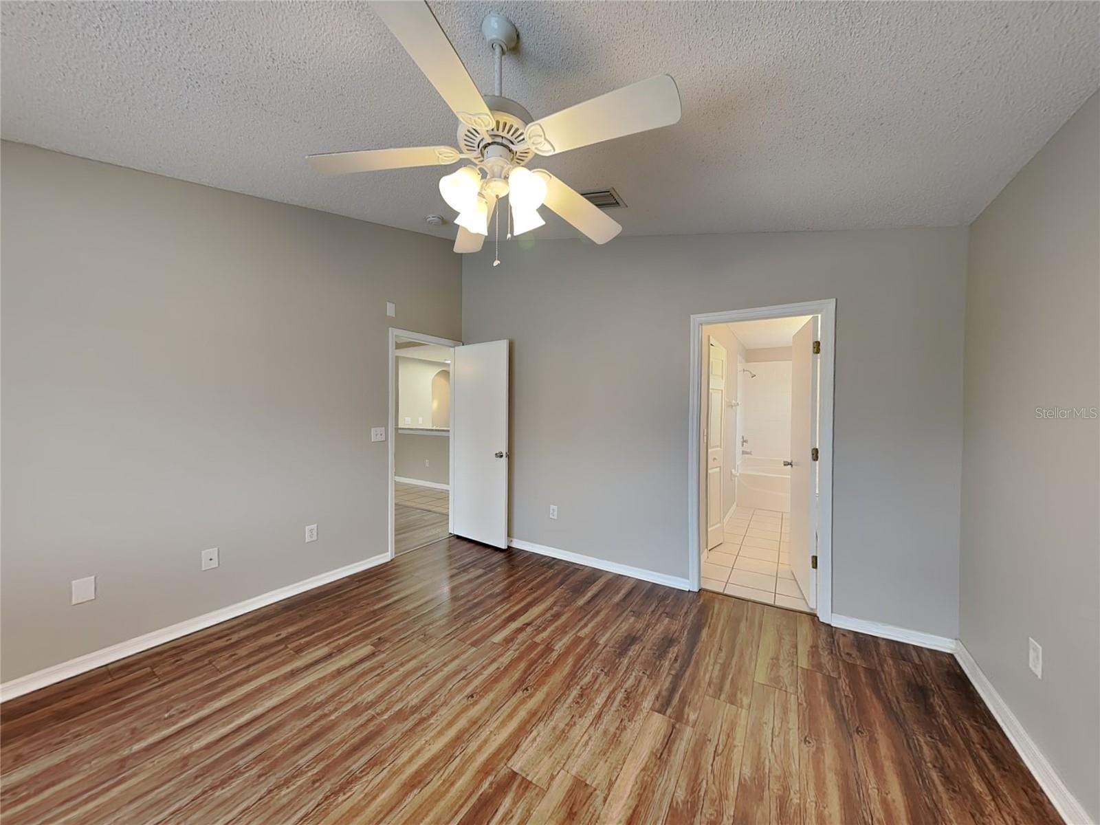 COUNTRY HILLS EAST UNIT NINE - Residential Lease