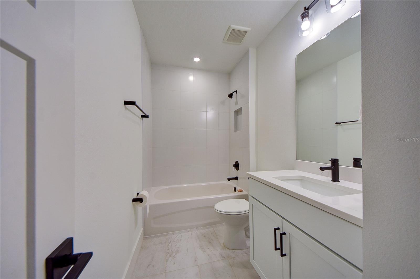 ALANTE TWNHMS - Residential