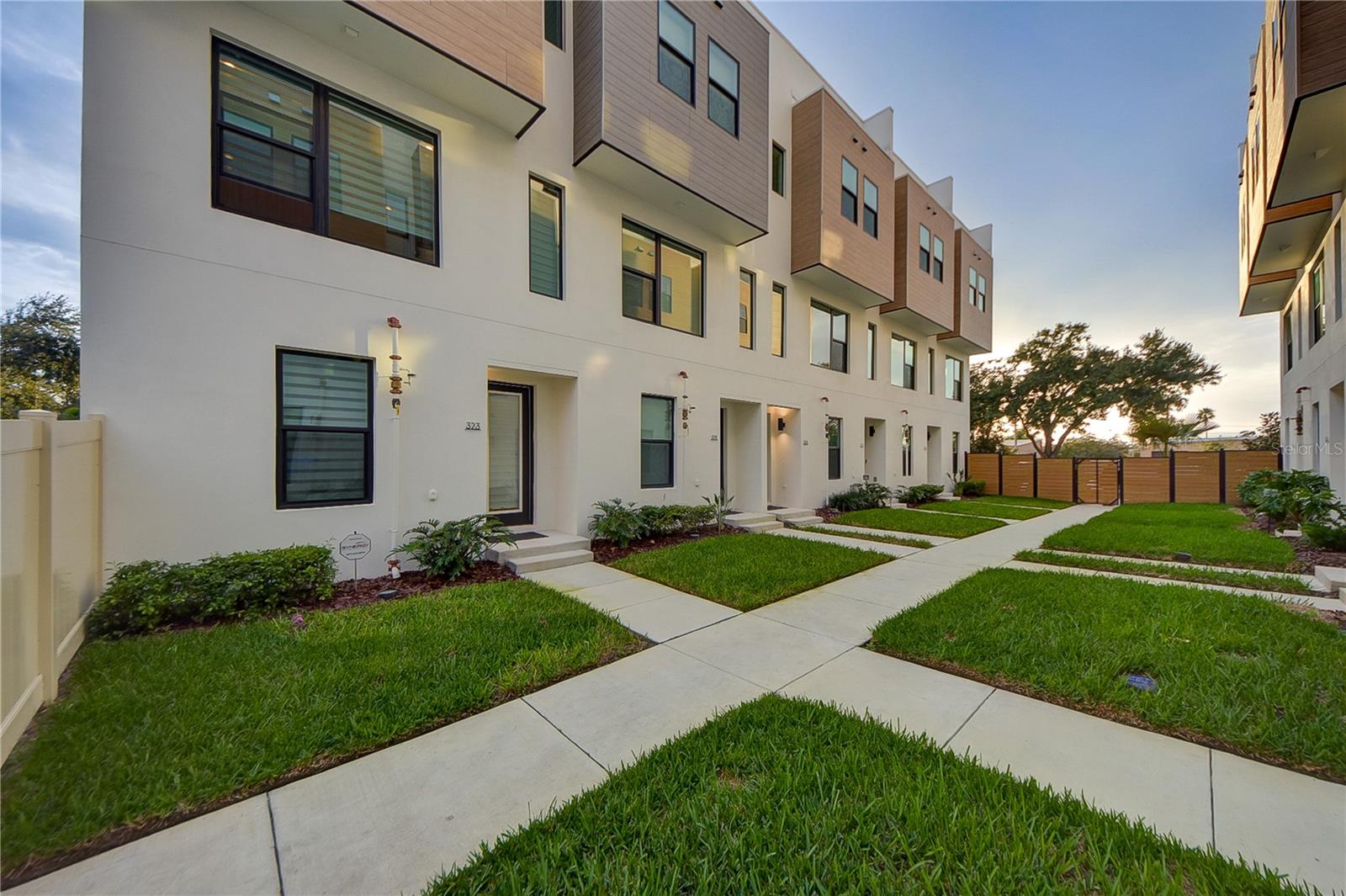 ALANTE TWNHMS - Residential