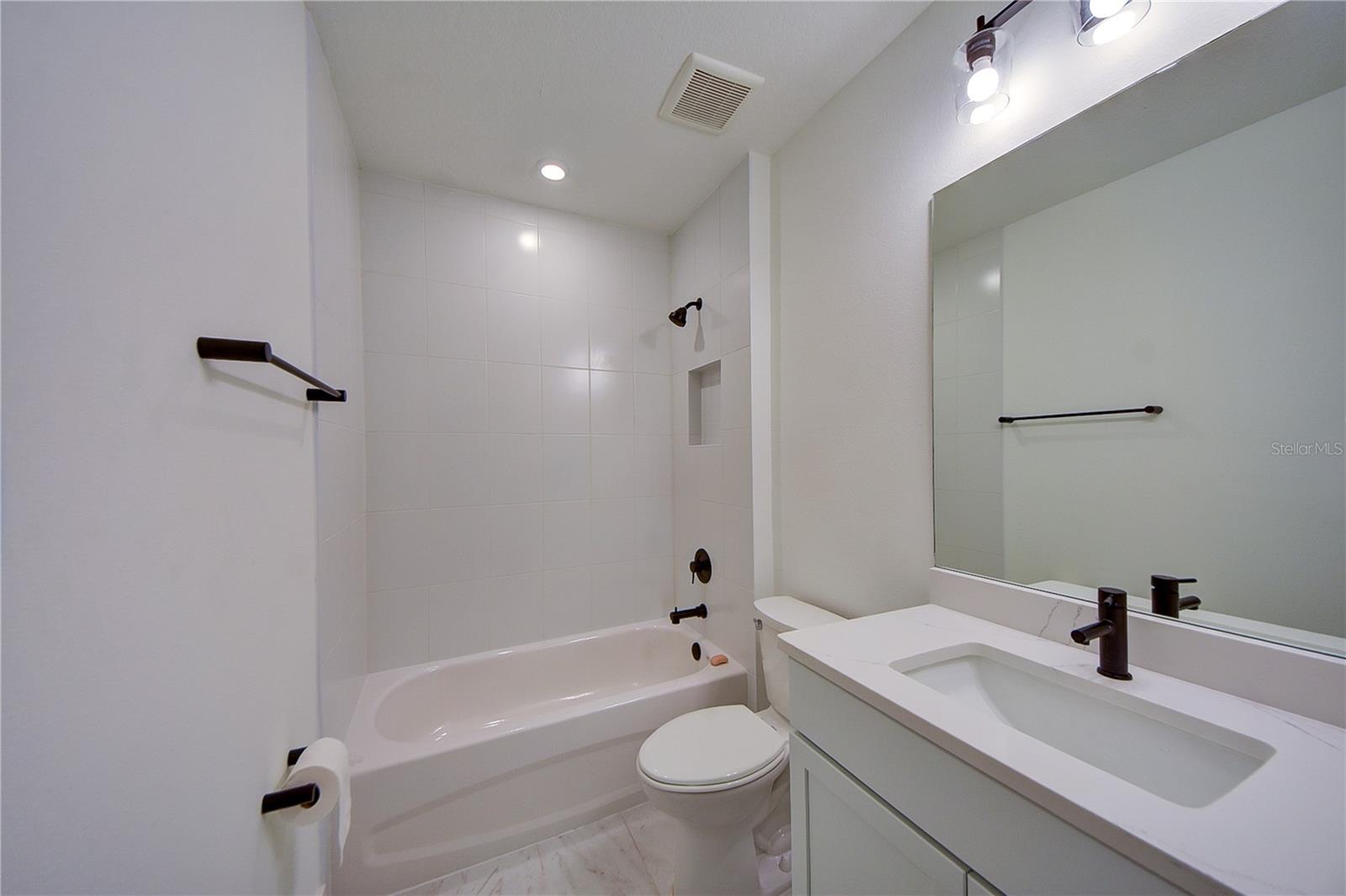 ALANTE TWNHMS - Residential