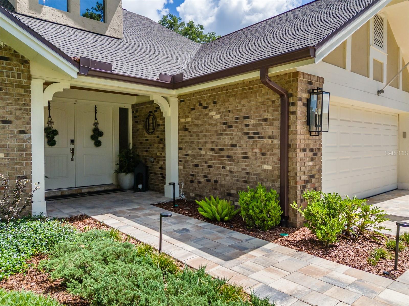 BARRINGTON OAKS EAST - Residential