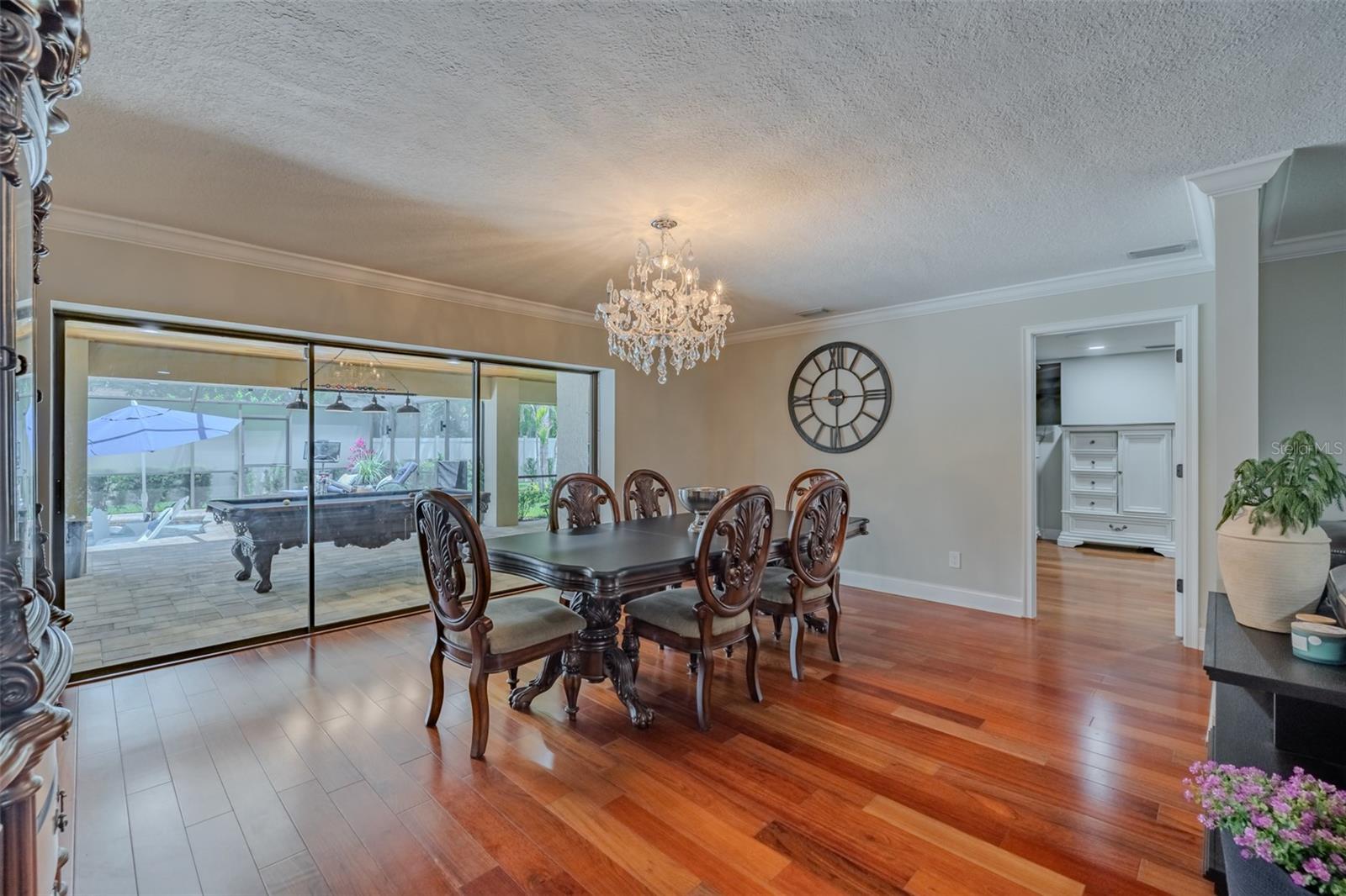 BARRINGTON OAKS EAST - Residential