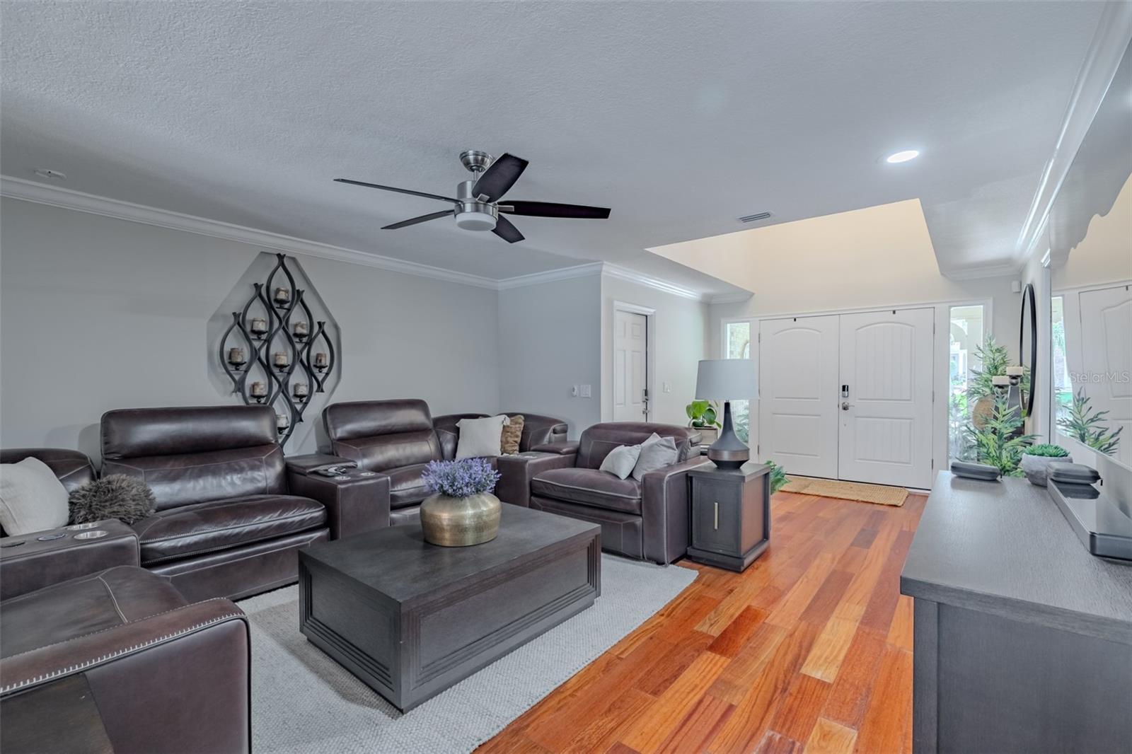 BARRINGTON OAKS EAST - Residential