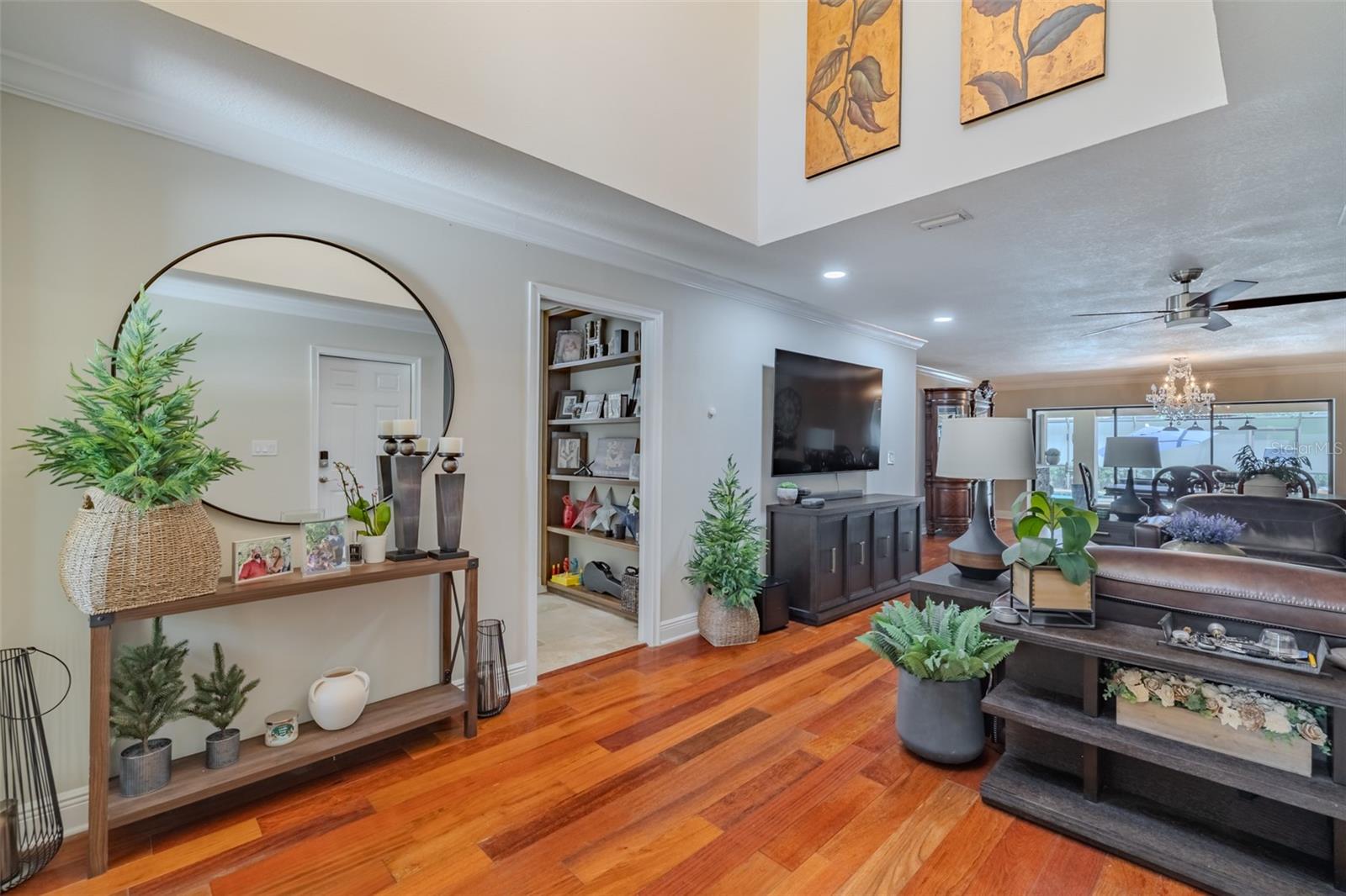 BARRINGTON OAKS EAST - Residential