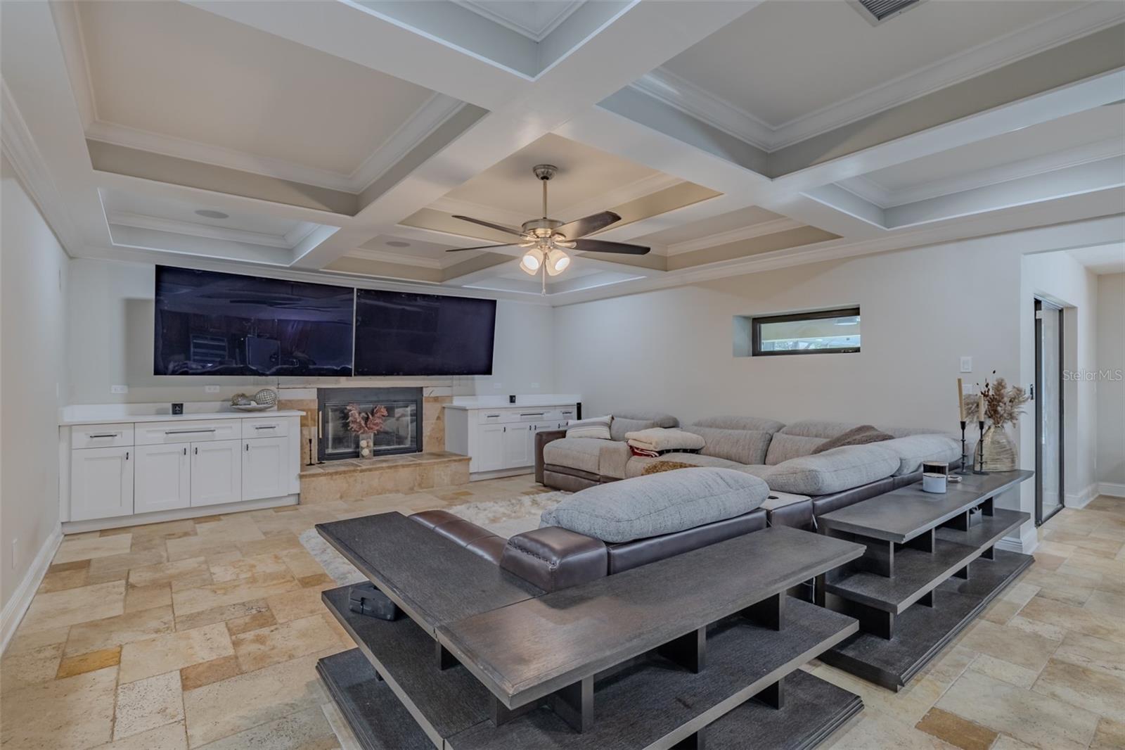 BARRINGTON OAKS EAST - Residential