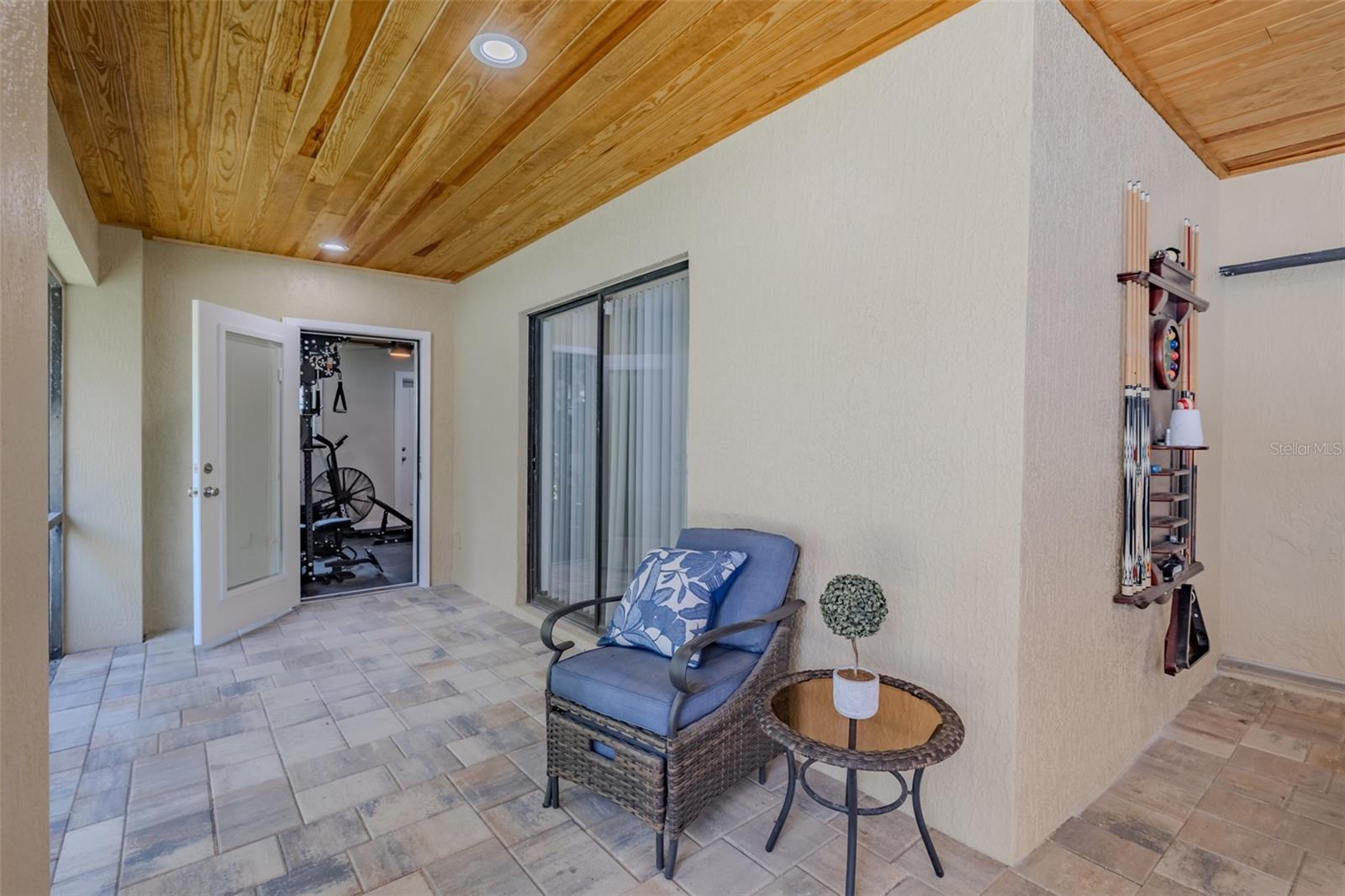 BARRINGTON OAKS EAST - Residential