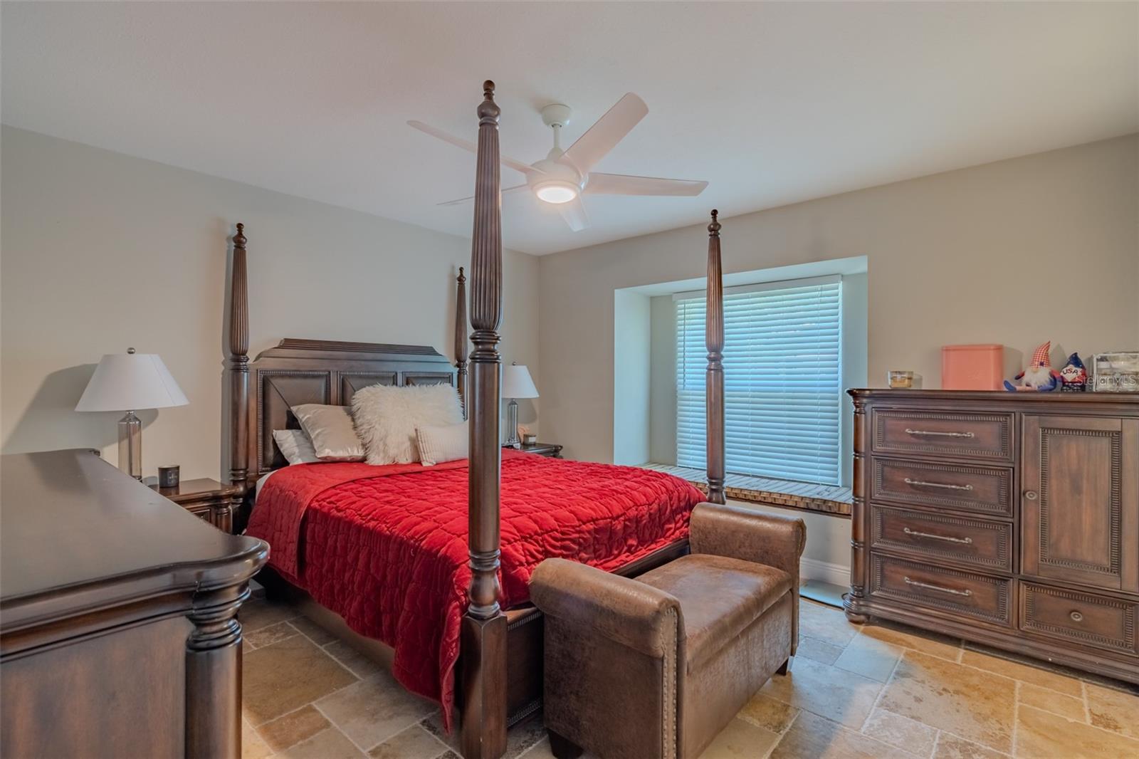 BARRINGTON OAKS EAST - Residential