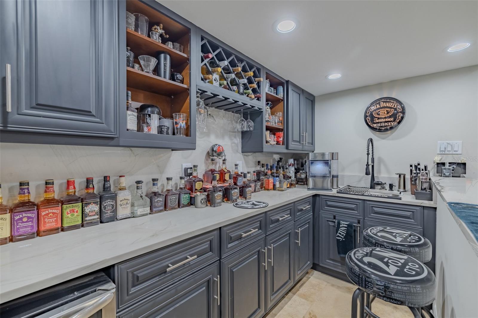 BARRINGTON OAKS EAST - Residential