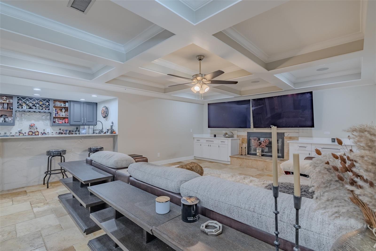 BARRINGTON OAKS EAST - Residential