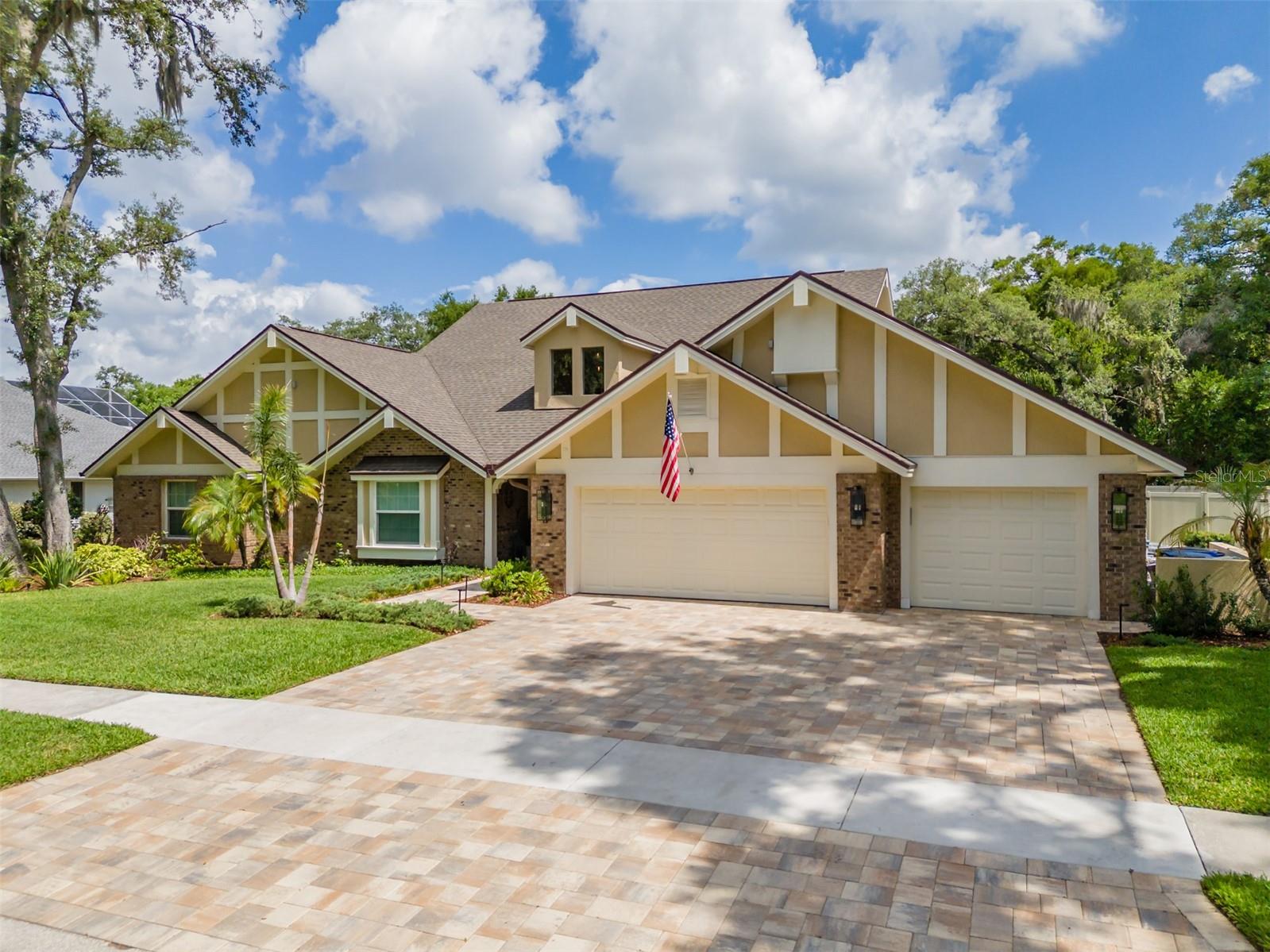125 BARRINGTON DRIVE